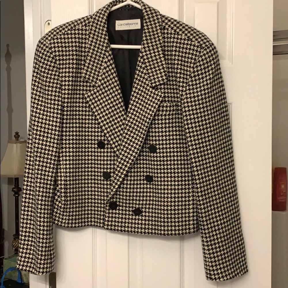 Lightly worn short houndstooth jacket